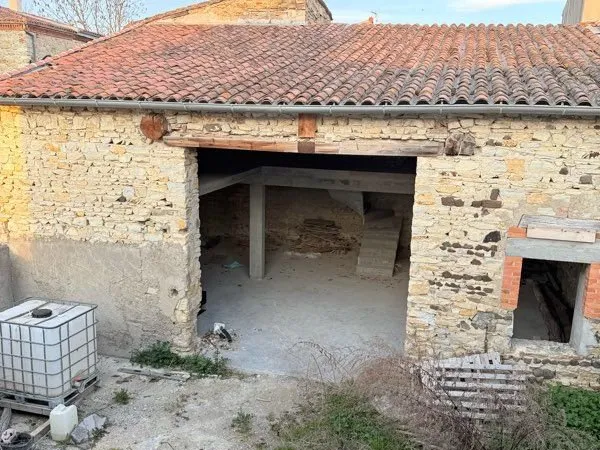 Maison / Grange à saisir à Espirat