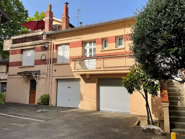 Toulouse St Agne Jules Julien. T2 au calme avec garage