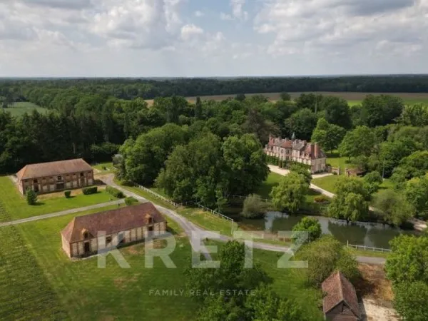 Château du XVIIIe siècle avec 323 ha