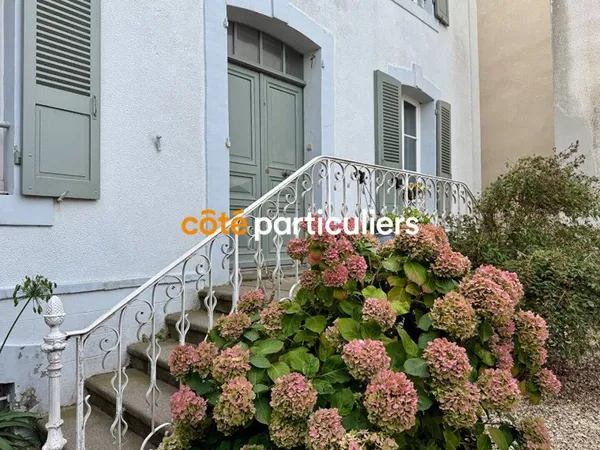 Maison 8 pièces 186 m²