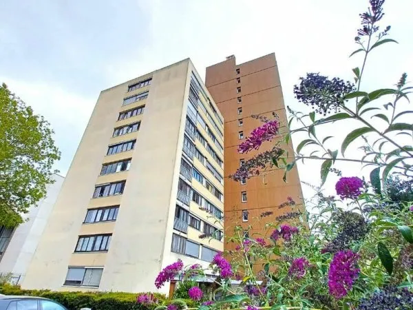 Appartement F4 - VITRY SUR SEINE - 2 caves - Parking