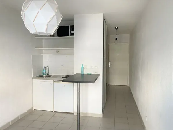 STUDIO BD DE PARIS / SECTEUR EUROMED / JOLIETTE 13002
