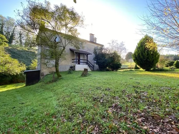 Maison 8 pièces 217 m²