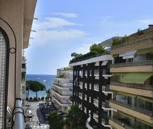 VEND APPARTEMENT DE CARACTERE CROISETTE-PALM BEACH