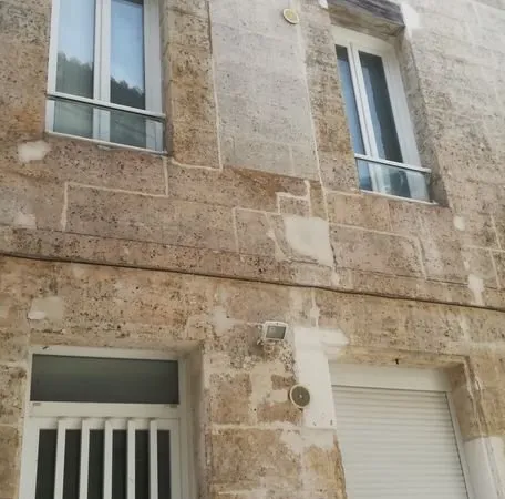 Bel immeuble pierres rénové calme proche louvel