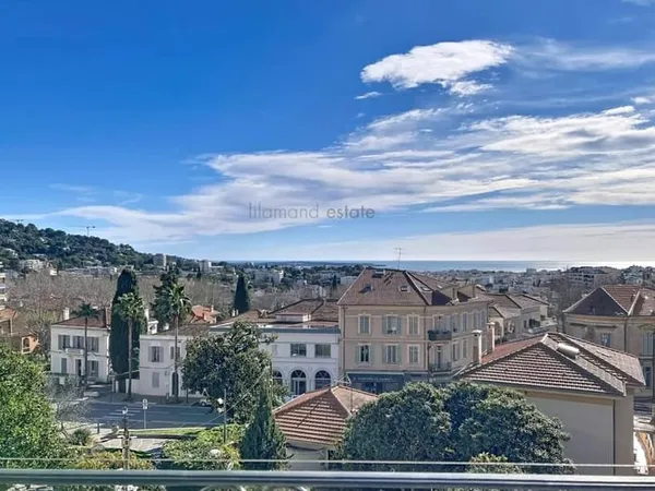 LE CANNET MAIRIE - MAISON DE VILLE 4P RENOVEE - TERRASSE