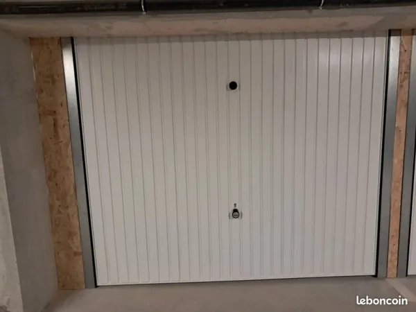 Garage/Box à louer