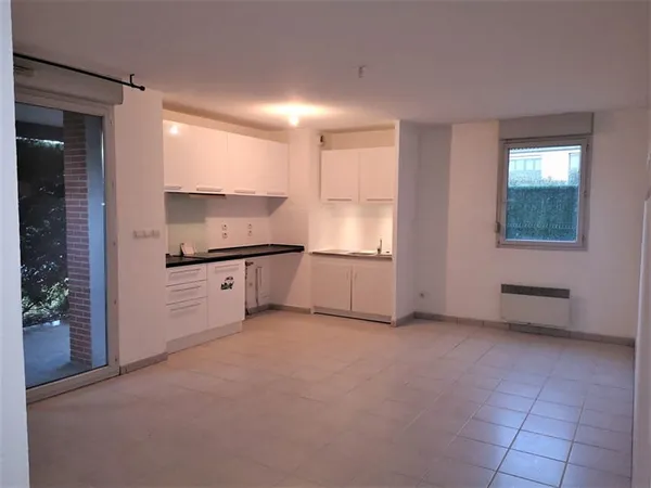 APPARTEMENT TYPE 3 REZ DE JARDIN 2 PARKINGS TOULOUSE SAINT SIMON