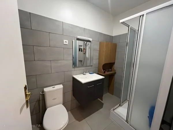 Appartement F2 à saisir