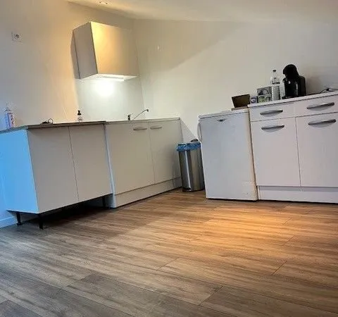 Studio entièrement rénové
