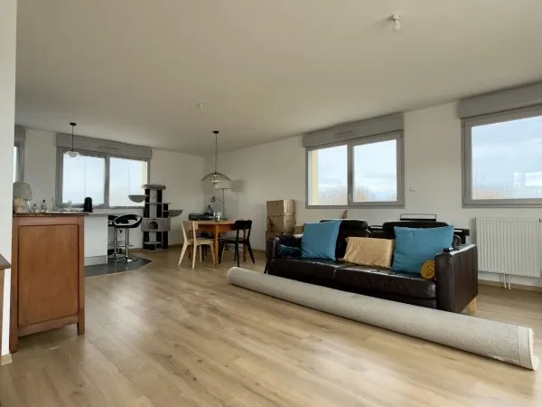 Appartement type 5 en duplex - terrasse et stationnements