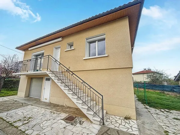 A vendre Maison 97m2, 6 pièces avec jardin et garage à Seissan