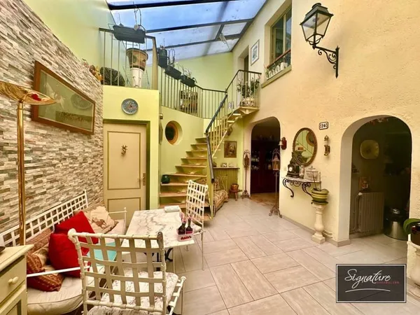 Maison 5 pièces 161 m²