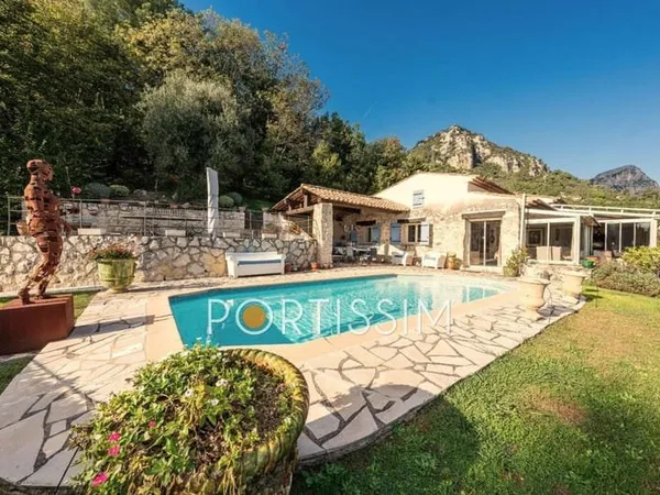 Villa 288 m²