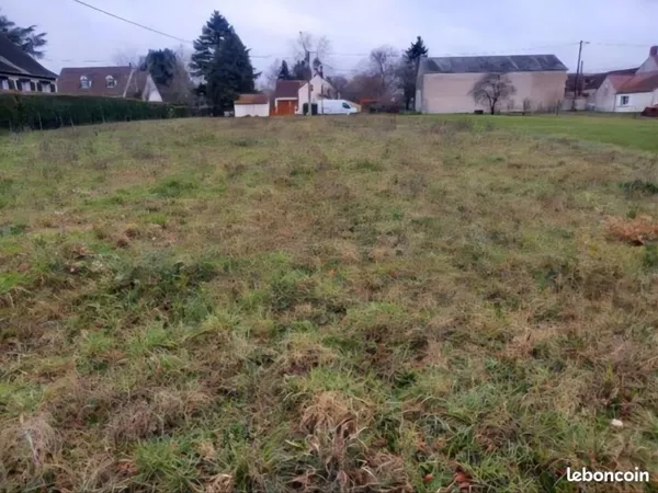 Terrain constructible à Chambon la Forêt (45)
