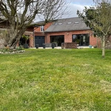 Maison 7 pièces 219 m²