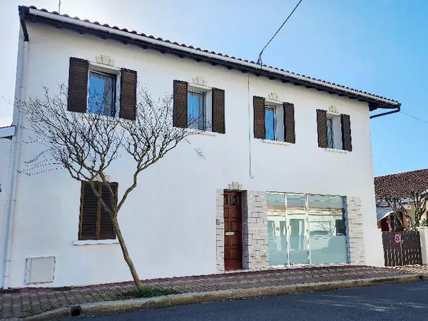 Elégante maison de ville avec balcon et patio PLEIN SUD
