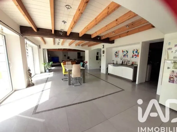 Maison 11 pièces 350 m²