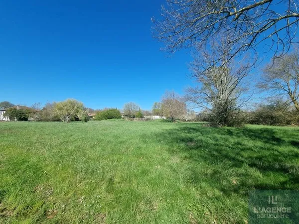 TERRAIN POMPERTUZAT