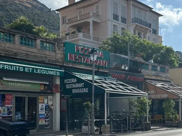 Local commercial 396 m²