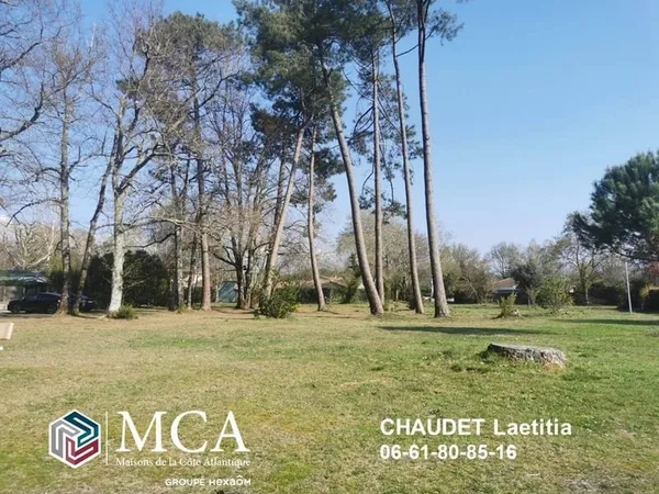 Terrain 600 m²
