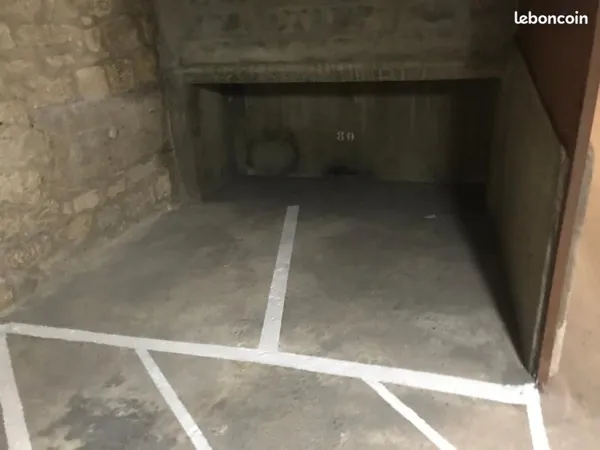 Place parking moto Paris XV au 1 rue Georges Pitard