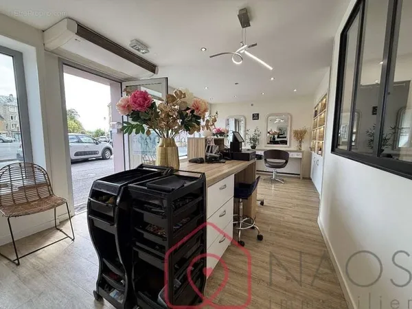 Salon de coiffure clé en main  Prêt à travailler !