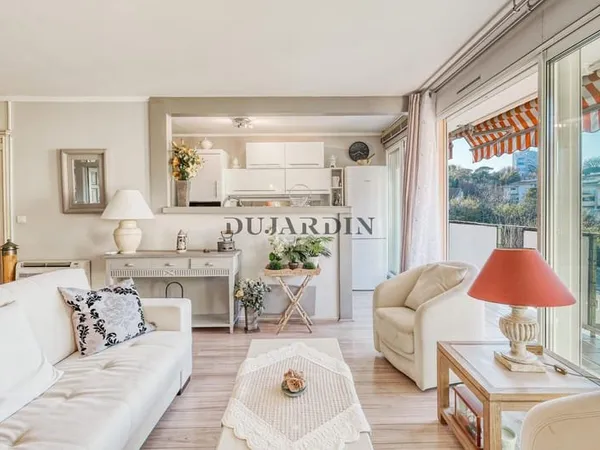 Appartement au coeur de Saint-Tropez à vendre