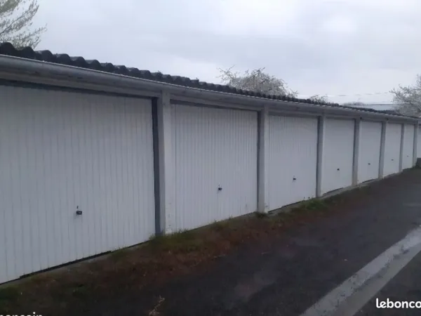 Lot de 20 garages