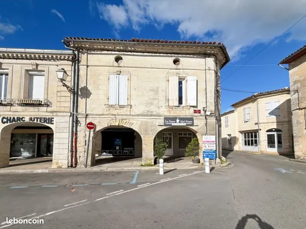 Immeuble professionnel ou commercial
