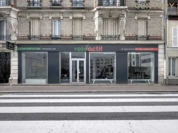 Local commercial 114 m²