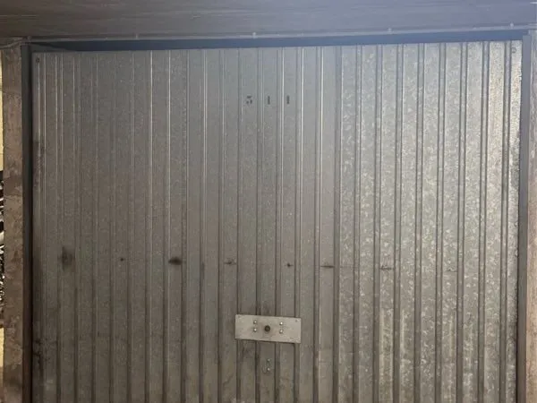 Parking box fermé