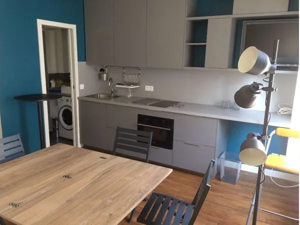 Loue studio meublé 21m² récemment rénové . Pont de Neuilly