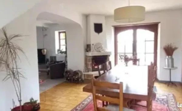 Maison à Lunan