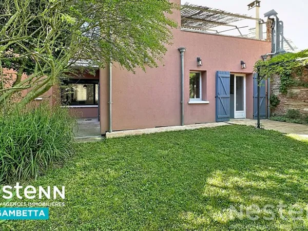 A vendre maison de ville avec jardin, cave et garage