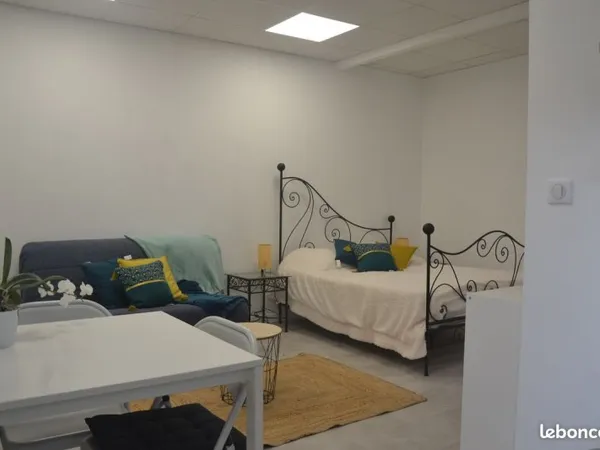 Studio refait à neuf 30m2 bsb/godrans/montchapet