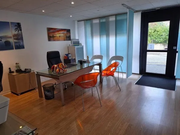 Local commercial 75 m²