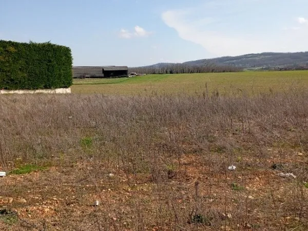 Terrain 601 m²