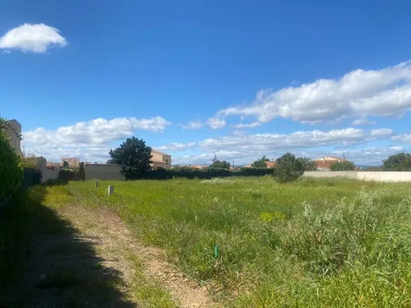 Terrain 482 m²