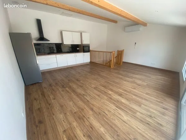 Appartement T3 duplex centre Boulieu