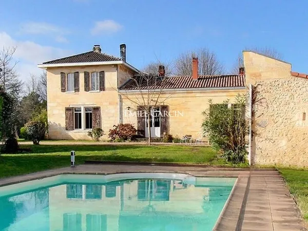 À vendre - Martillac - 20' de Bordeaux - Propriété 18ème avec piscine