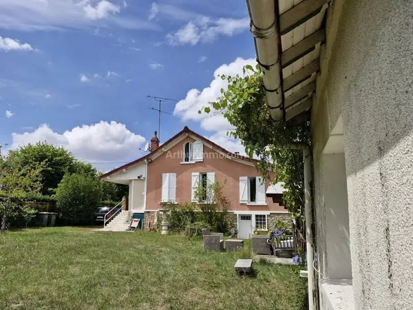 Maison et dependance