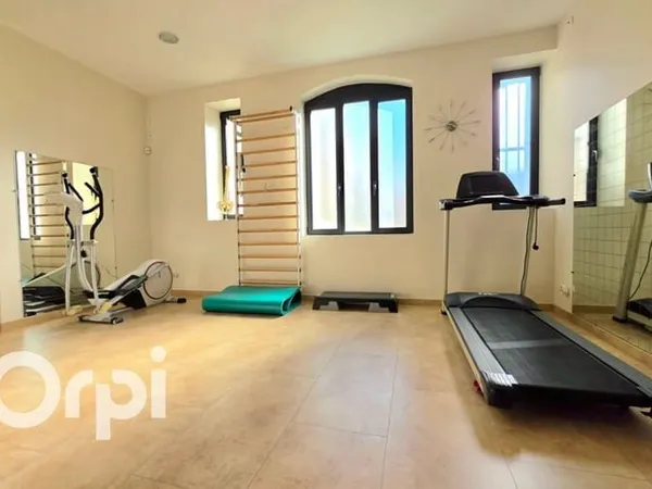 Local professionnel 69 m²