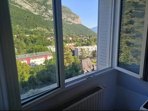 Studio 1 pièce 28 m²