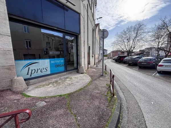Location / Local commercial - 117 m²
