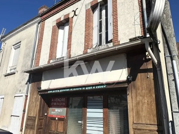 ROMORANTIN-CENTRE - Immeuble mixte 168 m² avec local commerci