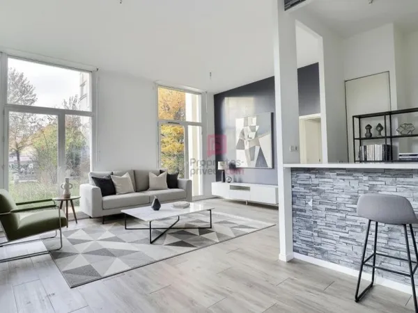 Sainte-Geneviève-des-Bois trois pièces en rez-de-jardin avec jardin et terrasses de 120 m2
