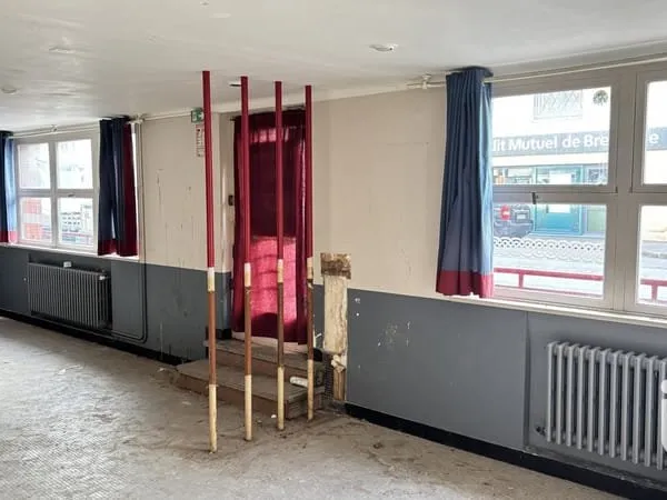 Bâtiment 200 m²