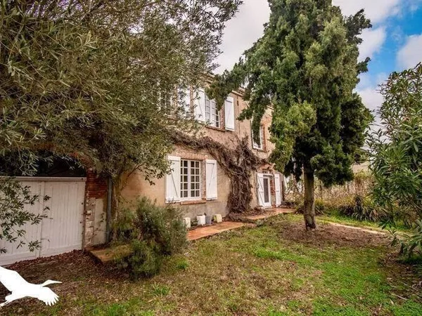 Maison 6 pièces 245 m²
