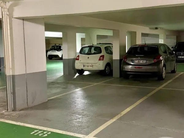 Parking 10 m²